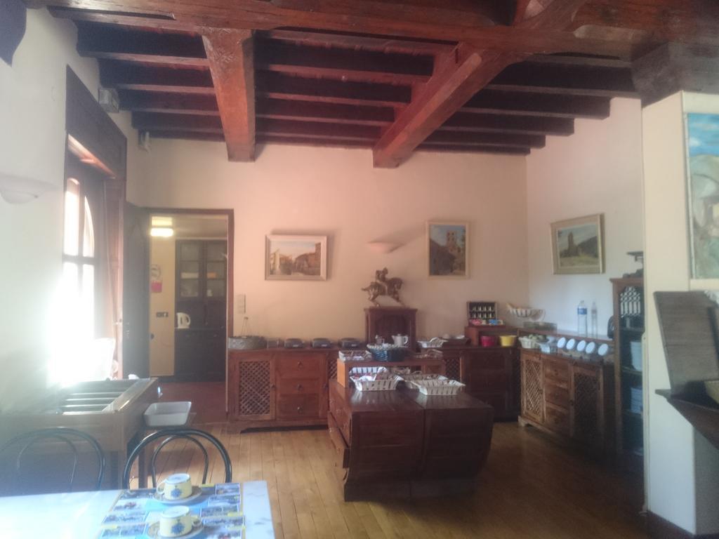 Hotel Le Mas Fleuri Верне-ле-Бен Экстерьер фото
