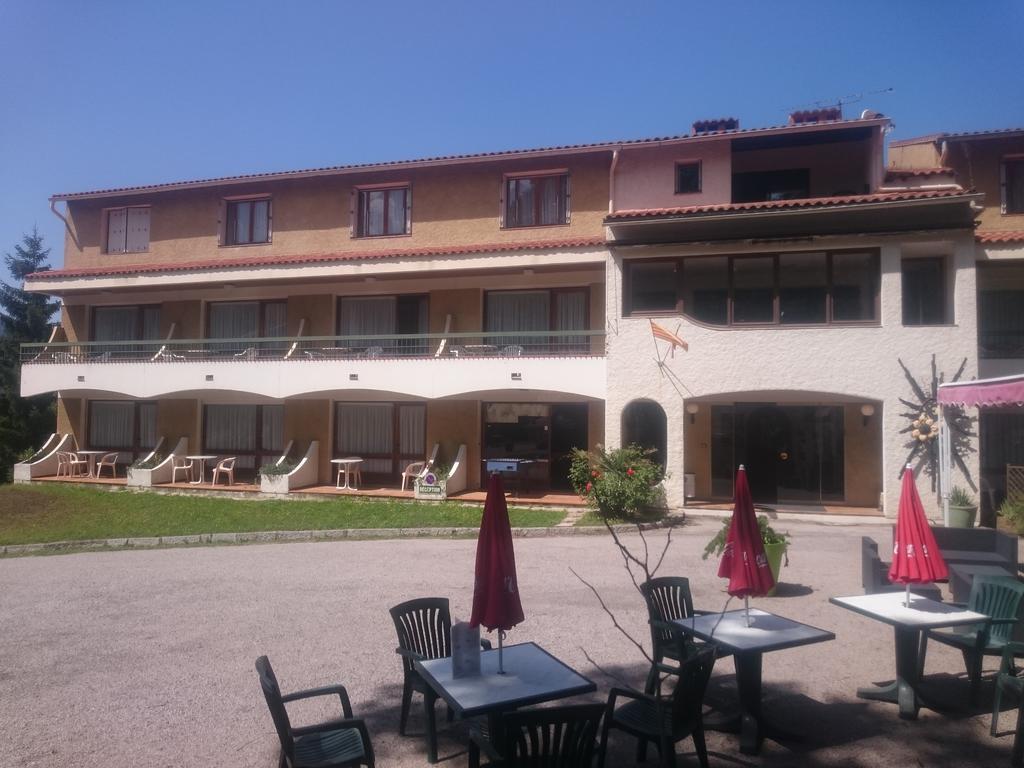 Hotel Le Mas Fleuri Верне-ле-Бен Экстерьер фото