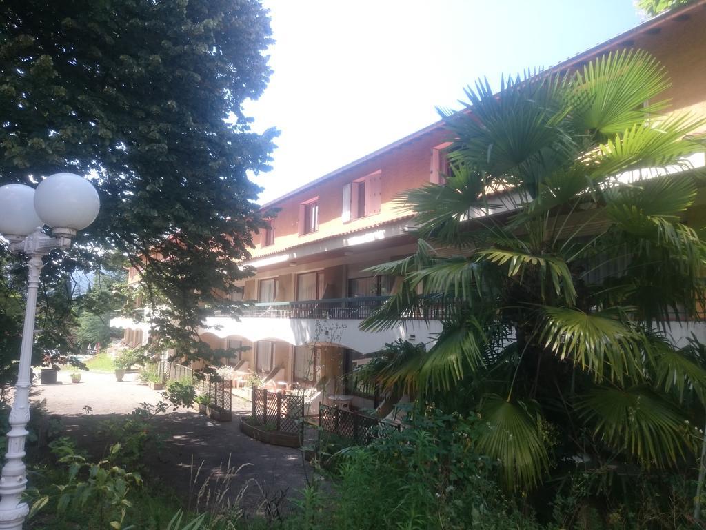 Hotel Le Mas Fleuri Верне-ле-Бен Экстерьер фото