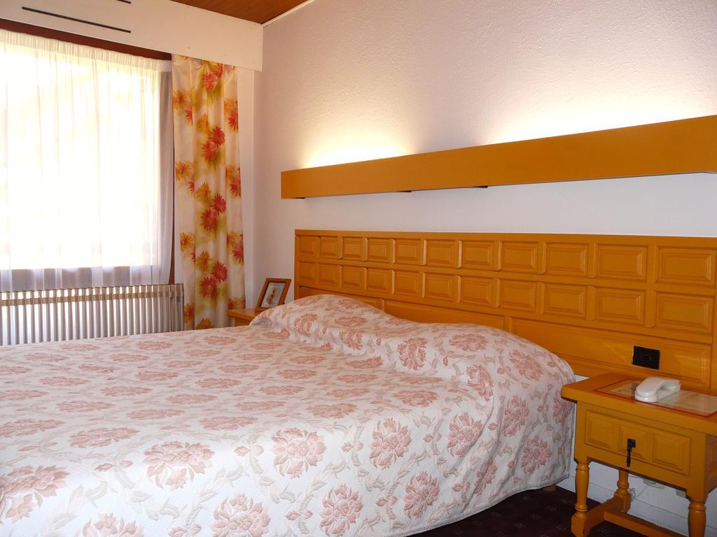 Hotel Le Mas Fleuri Верне-ле-Бен Экстерьер фото